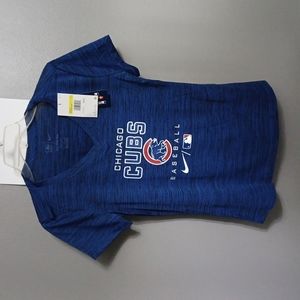 Womens Nike Tee NWT MLB Chicago Cubs Authentic Collection size Small V-neck Tee